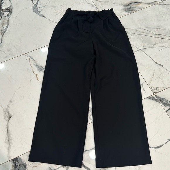 Excellent condition lululemon wide leg trousers size 8 - Picture 1 of 7